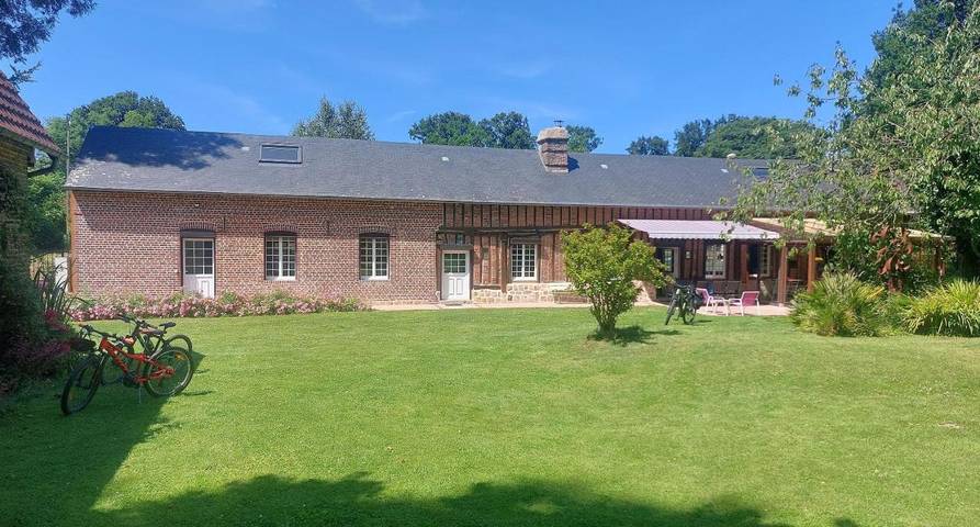 Location de vacances pour 8 personnes, avec jardin et vue à Gueutteville-les-Grès
