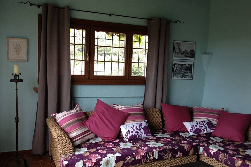 Peace, rest and relaxation in a lovely renovated, Catalan farmhouse in Platja d'Aro, Costa Brava
