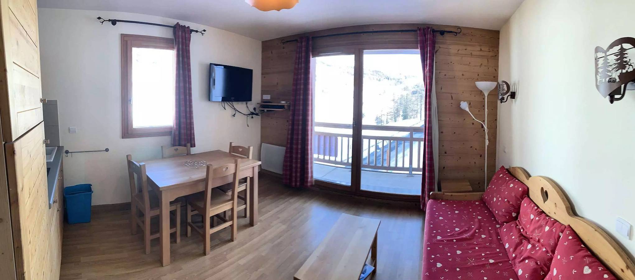 Appartement entier, Appart tout confort plein sud dans résidence de standing & garage au pied des pistes in Vars, Région de Briançon