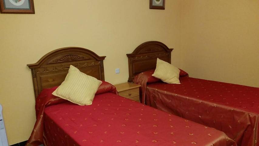 Casa rural para 20 personas, con Balcón y Terraza además de Jardín y Piscina en Mota del Cuervo - 3