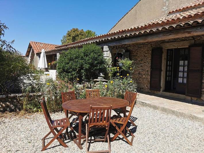 Chambre d’hôte pour 3 personnes, avec jardin et terrasse, animaux acceptés