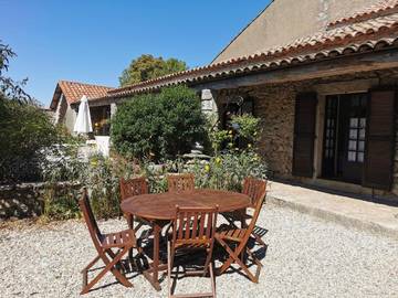 Chambre d’hôte pour 3 personnes, avec jardin et terrasse, animaux acceptés à Le Caylar