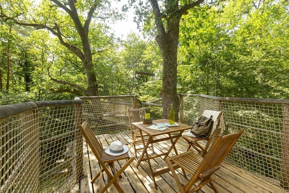 Tree-house Forest Camp 4p in Pierrefitte-sur-Sauldre, Sologne