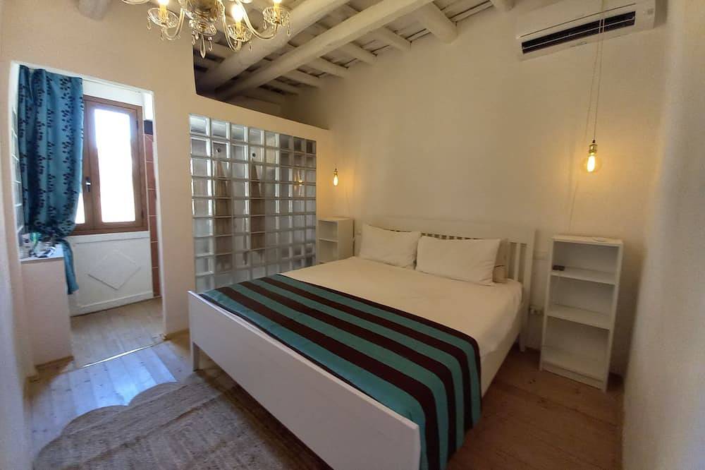 Entire apartment, The Terrace in the Blue, with an exclusive terrace for dining under the stars in Trapani, Trapani Province