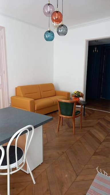 Appartement entier, A 2 pas du marché in Saint-Jean-d'Angély, Région de Saint-Jean-d'Angély