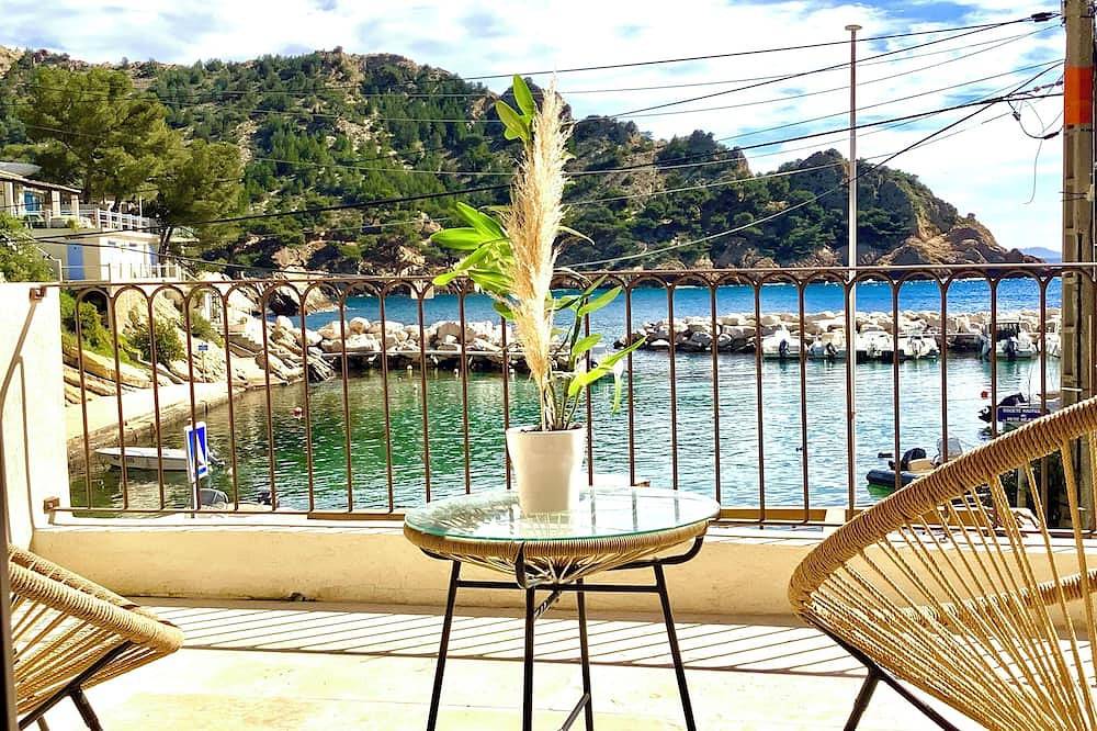 Seaside cottage in the calanques: a haven of tranquillity! in Ensuès-la-Redonne, Mediterranean Coast (France)