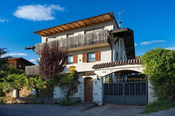 Ferienhaus für 8 Personen, mit Ausblick und Terrasse, mit Haustier