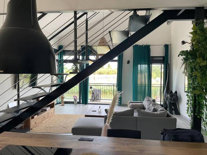 Appartement de vacances pour 4 personnes, avec terrasse ainsi que vue et vue sur le lac