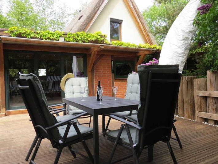 Ferienhaus für 6 Personen, mit Terrasse und Garten in Wustrow - 3