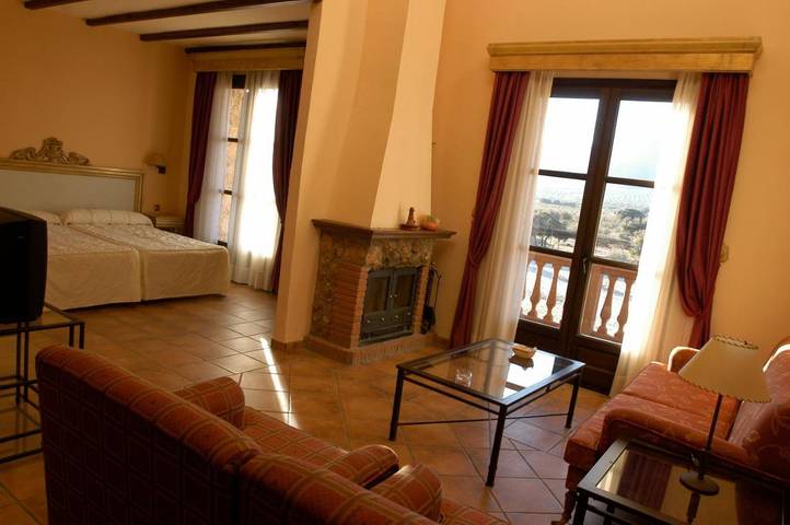 Hotel para 10 personas, con jardín además de piscina y sauna en Sierra de Cazorla - 3