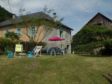 Gîte pour 4 personnes, avec jardin à Ustou