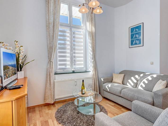 Apartamento entero, Villa Frieda, Whg. 6 mit WLAN, Balkon und nur 50 m zum Strand in Bansin, Heringsdorf
