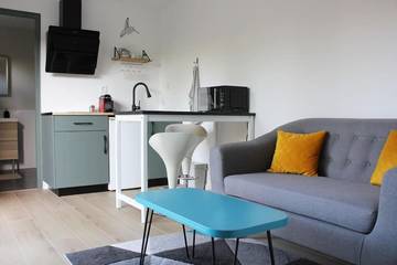 Gîte pour 2 personnes, avec jardin et terrasse à Castelginest