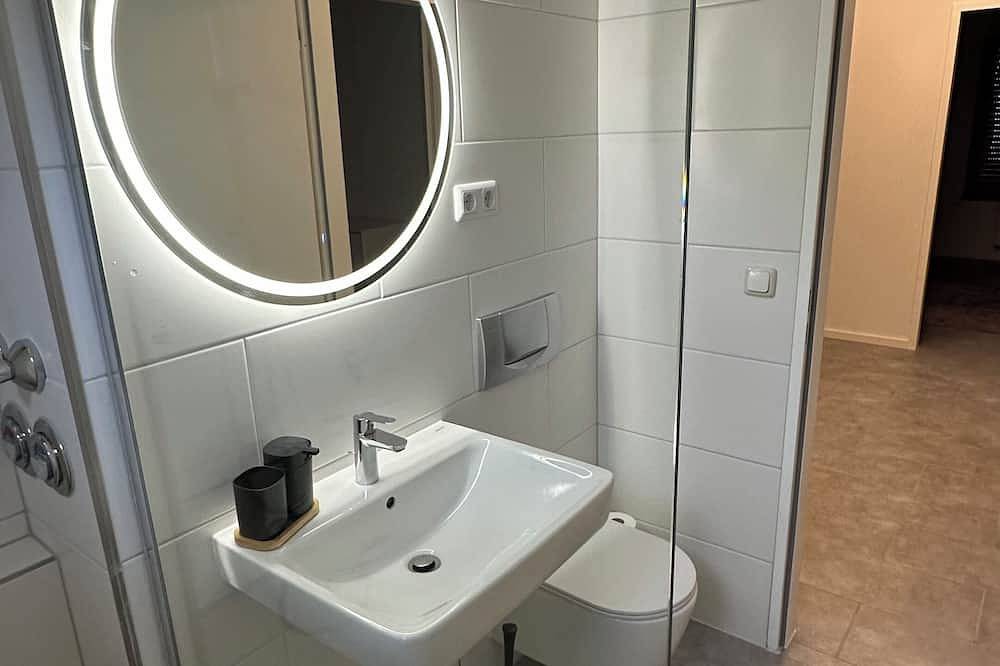 Ganze Wohnung, Gemütliche Ferienwohnung mit Garten in Schönefeld bei Berlin in Schönefeld, Dahme-Spreewald