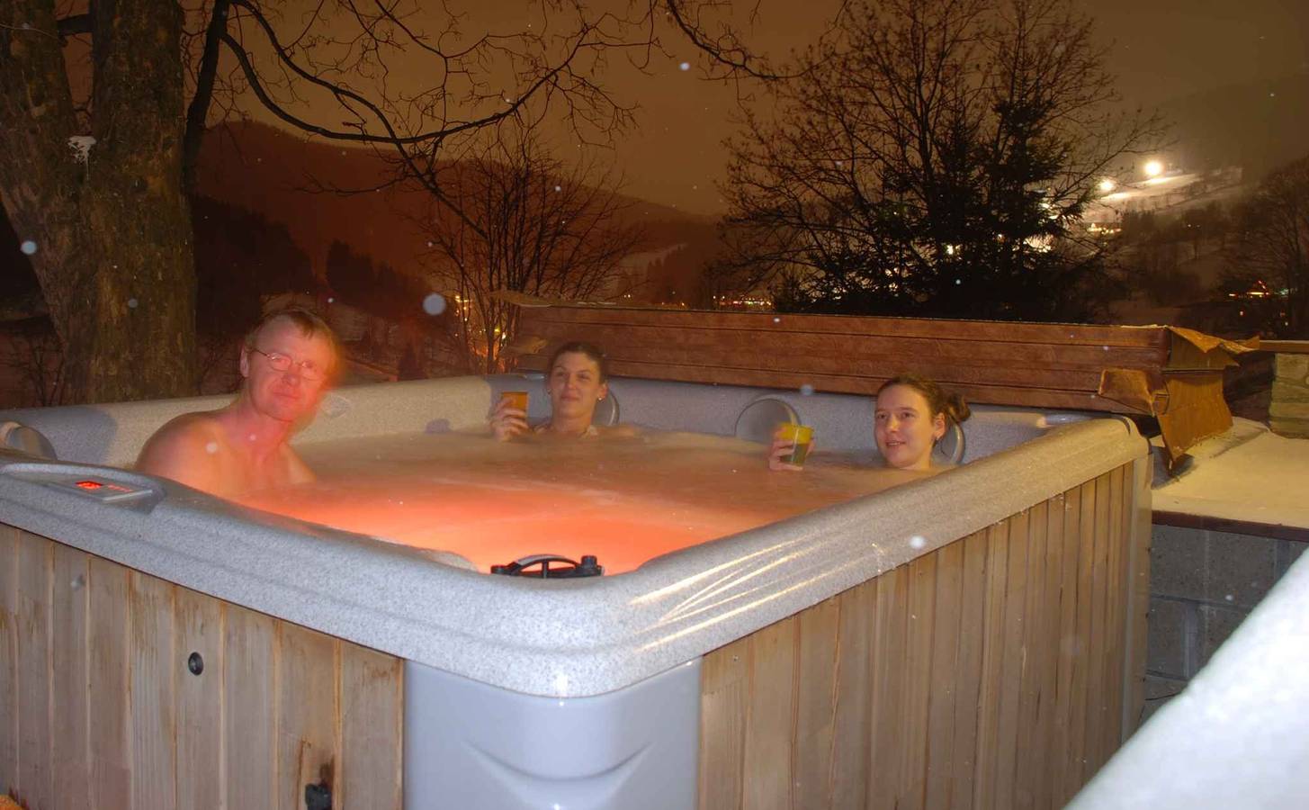 Ganze Ferienwohnung, Ferienwohnung mit Whirlpool und schöner Aussicht  in Pec pod Sněžkou, Region Trautenau
