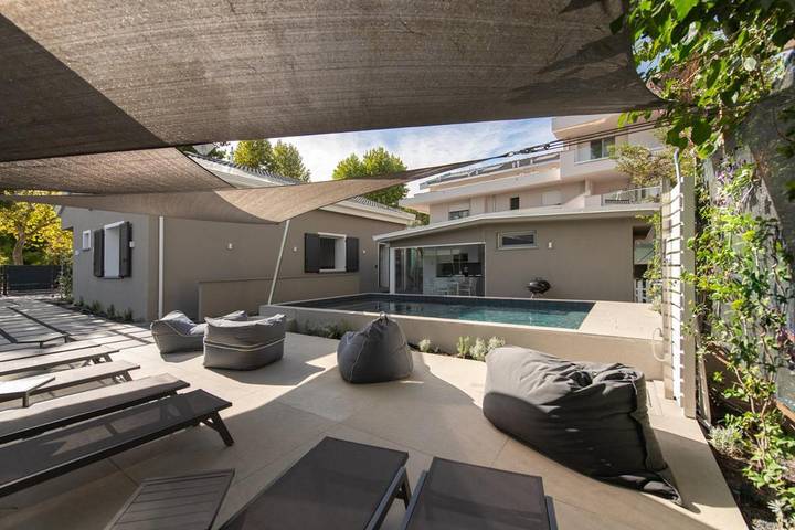 Appartamento vacanze per 16 persone, con giardino e panorama nonché piscina e sauna - 1