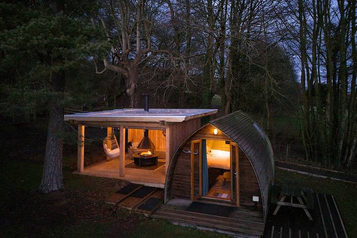 Glamping for 4 people, with pets in South Downs