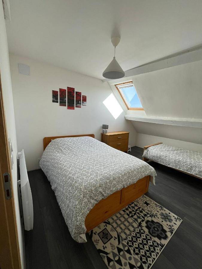 Three-Bedroom Home in Montigny-sur-Armançon, Région de Montbard