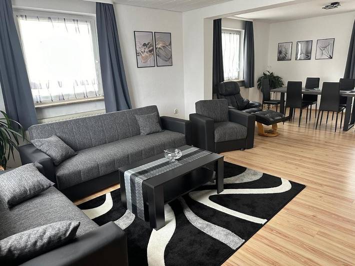 Ferienwohnung für 5 Personen, mit Garten und Ausblick in Zirndorf - 2