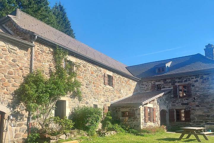 Agriturismo pour 17 personnes, avec jardin à La Rochette (Ardèche)