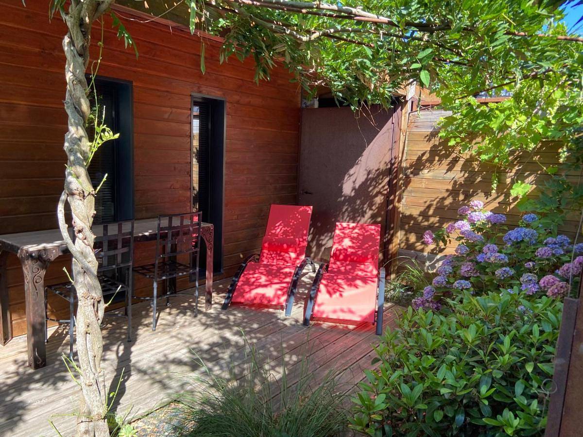 Les logis du forgeron-Gites avec piscine près d'Angers in Saint-Jean-des-Mauvrets, Vallée de la Loire