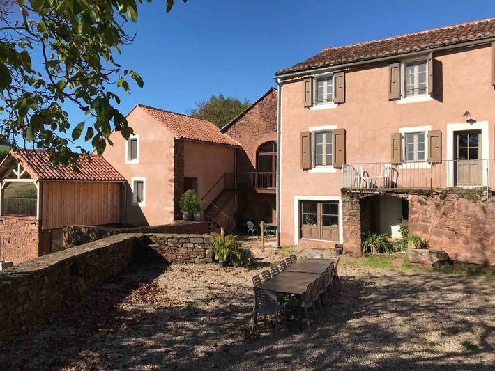 Gîte pour 14 personnes, avec jacuzzi et terrasse ainsi que sauna et jardin, animaux acceptés - 1