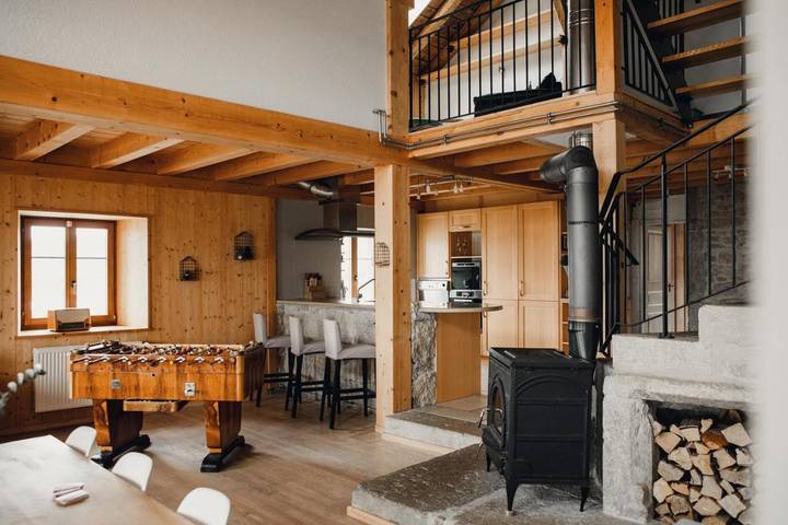 Gîte pour 6 personnes, avec jardin et vue, adapté aux familles dans Les Ponts De Martel - 3