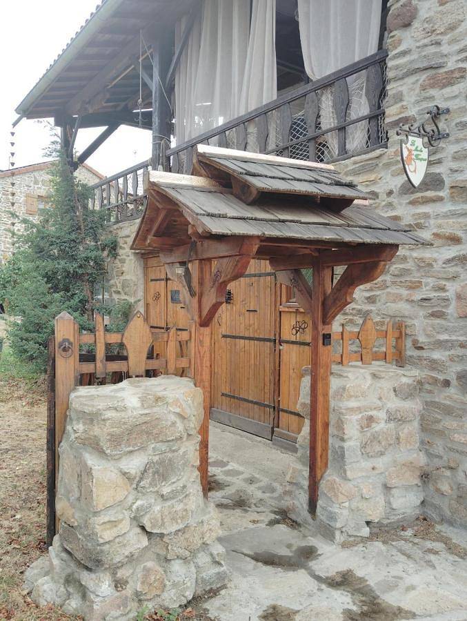 Gîte pour 4 personnes, avec jardin et terrasse à Saint-Beauzire - 2