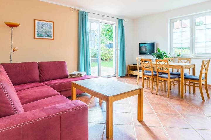 Ferienwohnung für 2 Personen, mit Terrasse und Garten in Wohlenberg