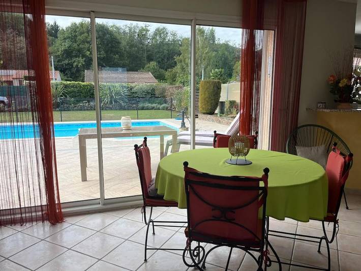 Location de vacances pour 2 personnes, avec piscine et terrasse à Saint-Paul-de-Jarrat - 4
