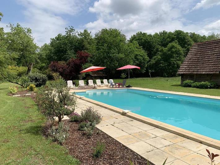 Gîte pour 6 personnes, avec jardin et piscine à Labrit