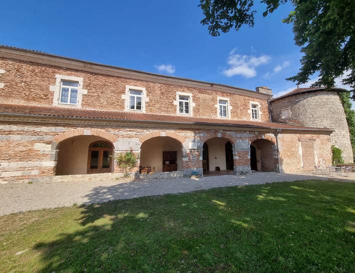 Gîte pour 20 personnes, avec piscine