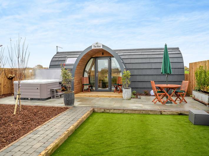 Log cabin for 2 people, with garden in Derbyshire
