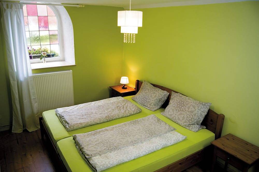 Ganze Wohnung, Appartement 1 im Erdgeschoss hinter historischen Bruchsteinwänden in Kalletal, Kreis Lippe