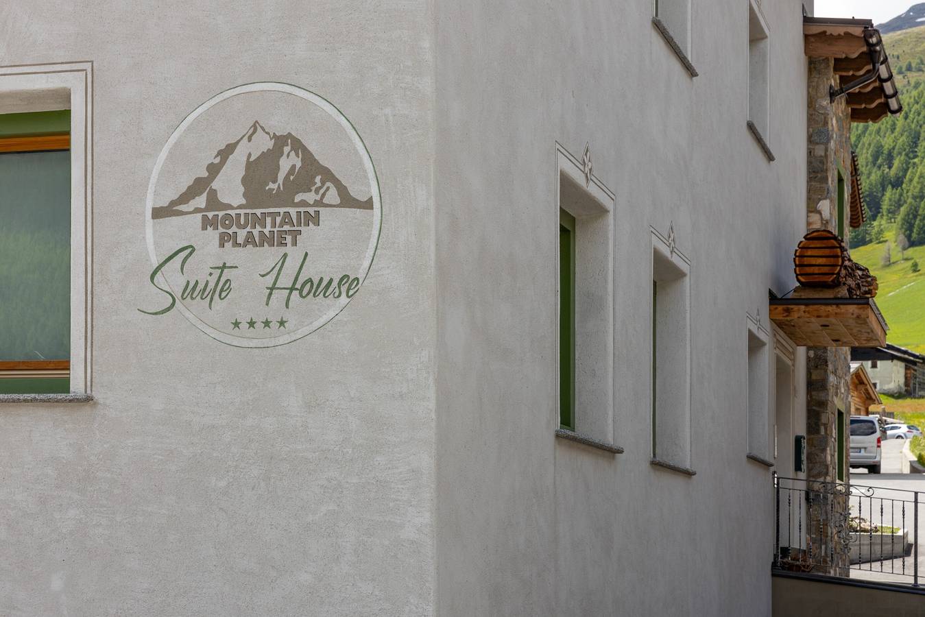 Ganze Wohnung, Ferienwohnung "Snow Mountain Planet Suite House" mit Bergblick, Wlan und Terrasse in Livigno (Stadt), Livigno