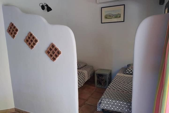 Gîte pour 4 personnes, avec jacuzzi et jardin ainsi que terrasse et piscine à Saint-Hippolyte-le-Graveyron - 2