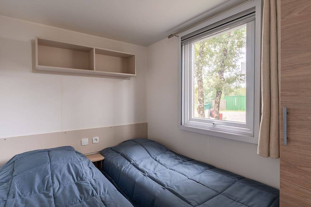 Mobile home 6 pers, 3-star campsite 5km from ocean, heated pool, family activities in Contis, Saint-Julien-en-Born