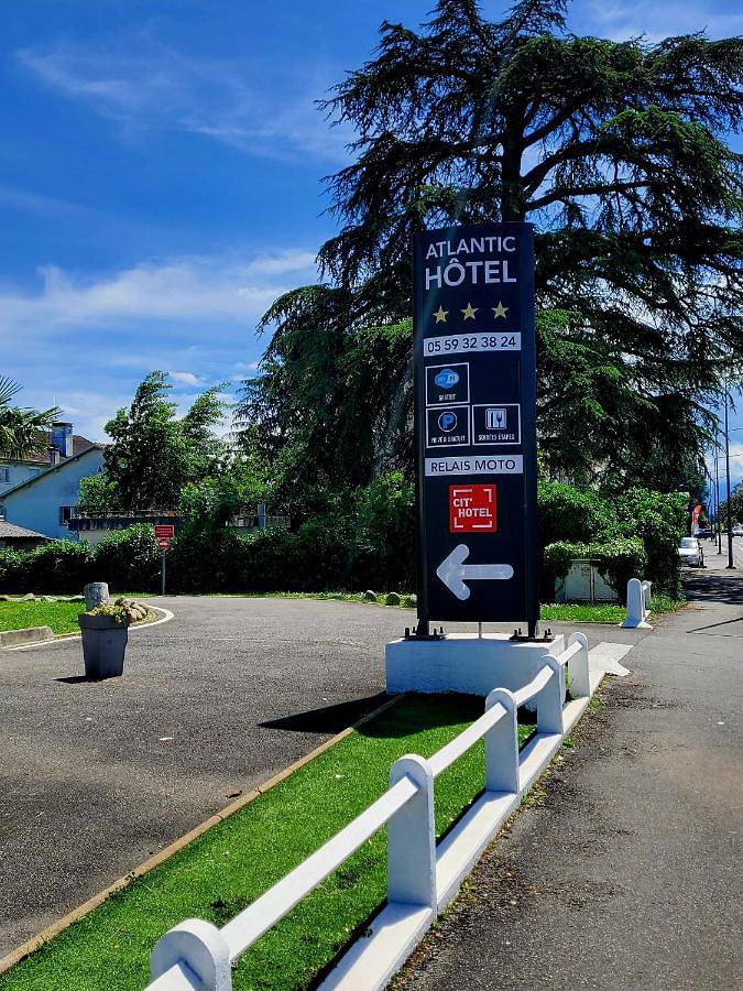 Atlantic Hôtel in Pau, Béarn