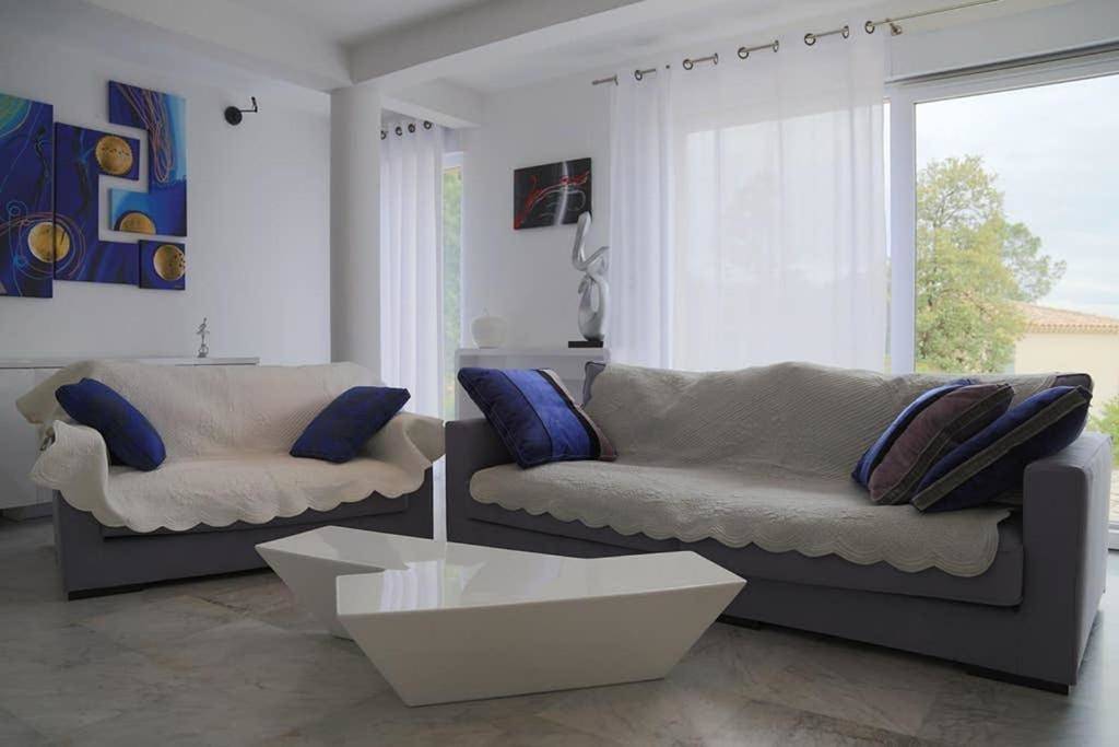 Villa de 180m3 avec la superbe vue Climatisation chiens acceptes in Connaux, Région de Nîmes