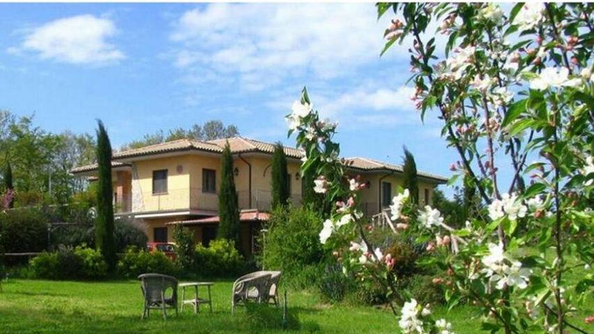 Casa vacanza per 3 persone, con Balcone e Idromassaggio nonché Terrazza e Giardino a Valentano
