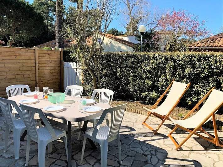 Villa pour 5 personnes, avec terrasse et piscine dans La Palmyre