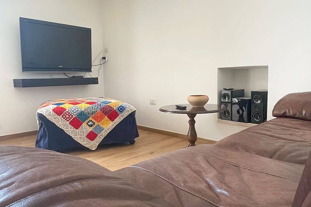 Donmattè, Romantic Suite with Terrace in the ancient village. in Conversano, Provincia di Bari
