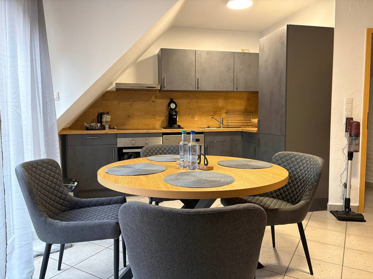 Ganze Ferienwohnung, Ferienwohnung Aischgrund  75 m² | 2 Schlafzimmer | Nähe Nürnberg, Bamberg & Steigerwald in Lonnerstadt, Steigerwald