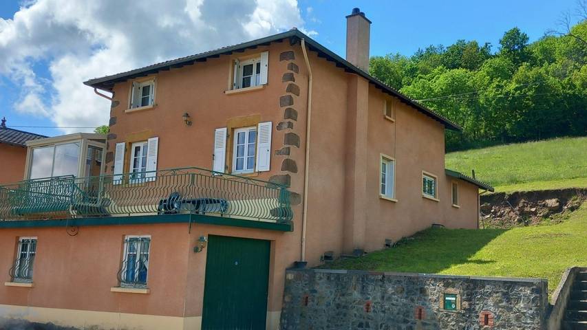 Gîte pour 11 personnes, avec jardin et terrasse à Brullioles