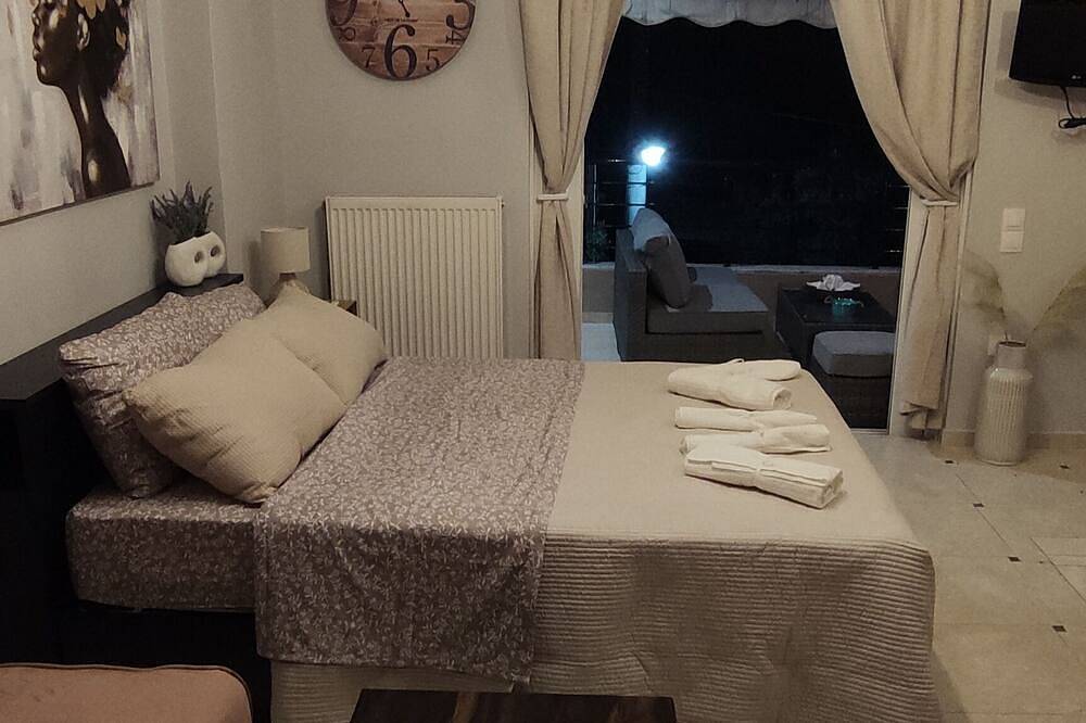Ganze Wohnung, Studio Dream in brilliant Nea Styra with Wifi, Ac in Euböa