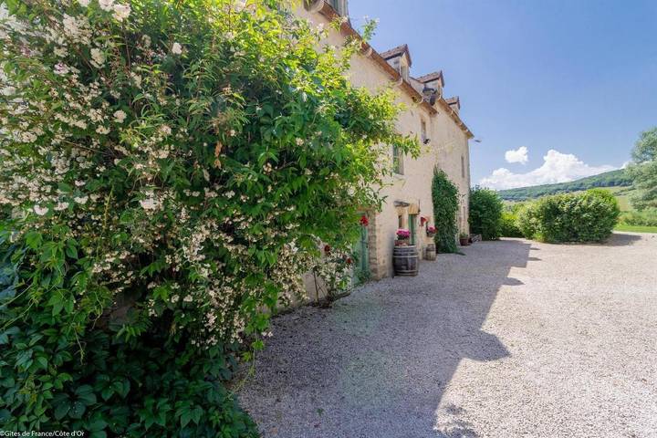 Chambre d’hôte pour 2 personnes, avec terrasse et jardin dans Crugey