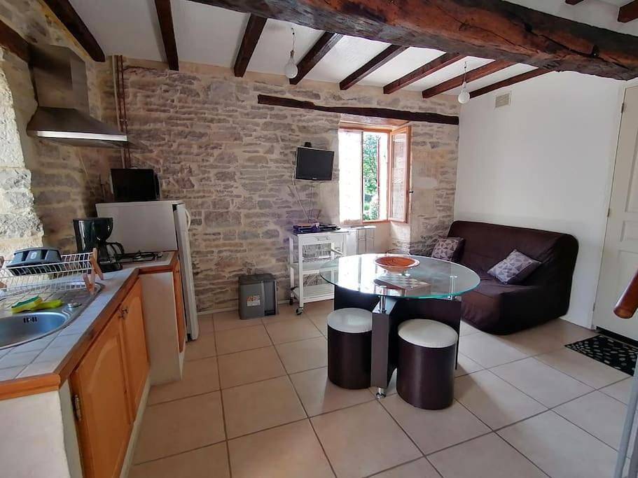 Appartement entier, Charmant studio au cœur du Quercy in Varaire, Quercy