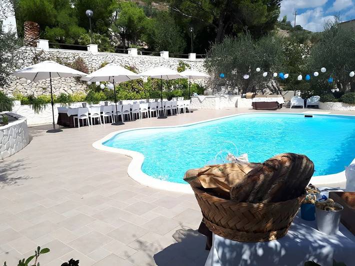 Villa per 23 persone, con Balcone e Idromassaggio nonché Giardino a Trinitapoli