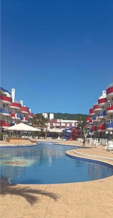 Casas e apartamentos de temporada para 6 pessoas, com piscina e balcão e ainda sauna and vista em Ponta das Canas