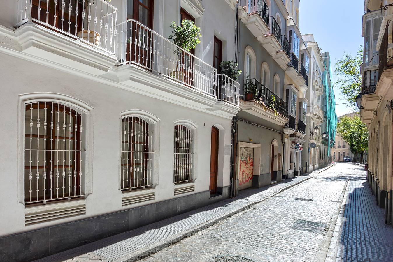 Genteel Home Casa Palacio Terrace in Cadiz Old Town, Cádiz